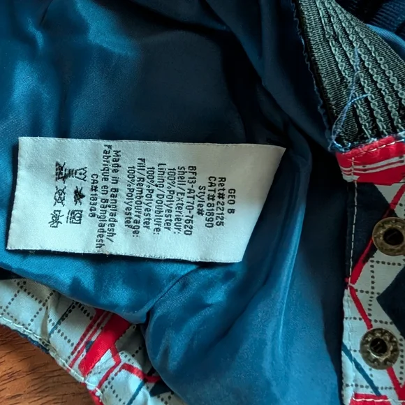 Colorful Geometric Patterned Jacket - Picture 6 of 6